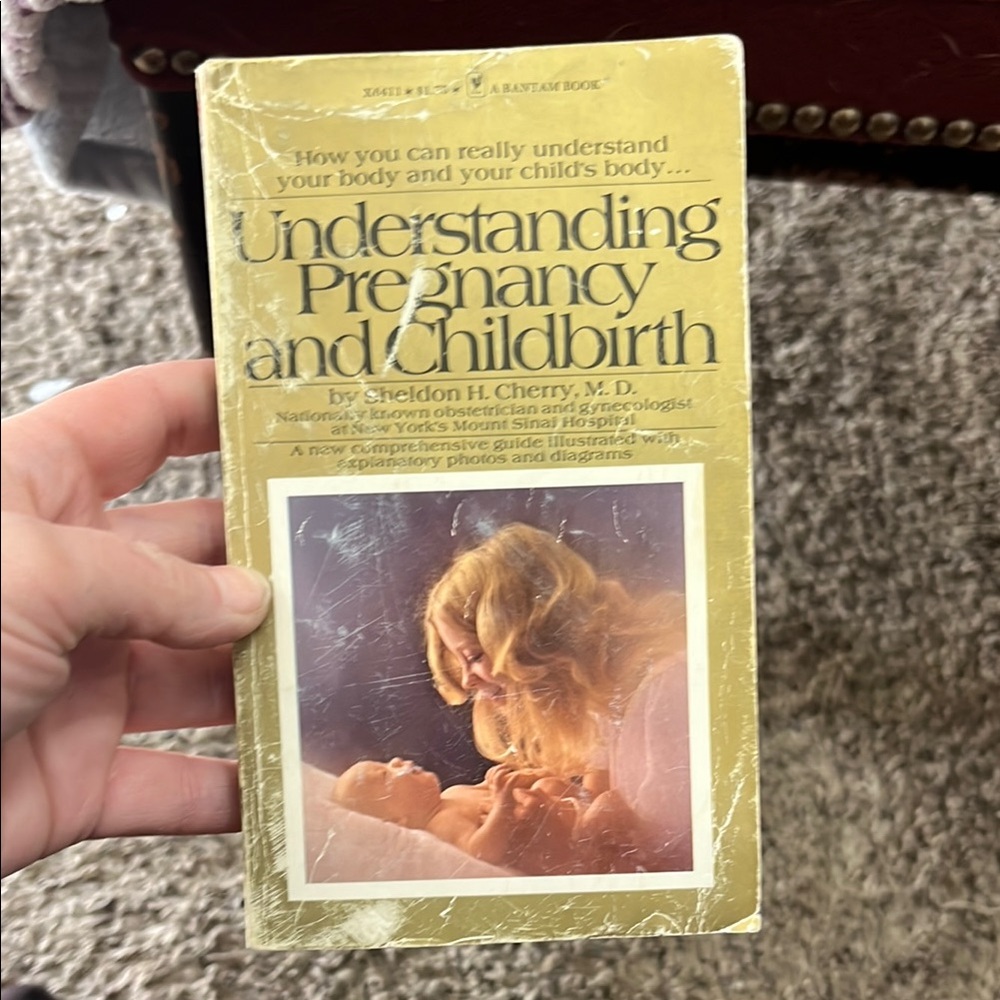 Bantam Books Yellow Paperback - Understanding Pregnancy and Childbirth